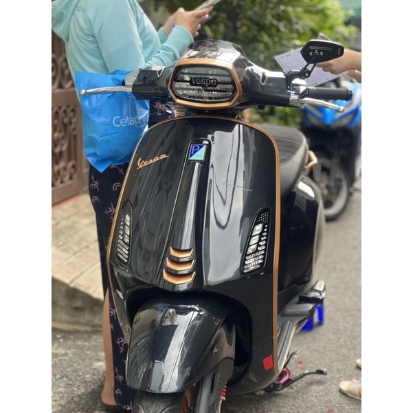 Bộ ốp bảo vệ xi nhan trước sau cho Vespa