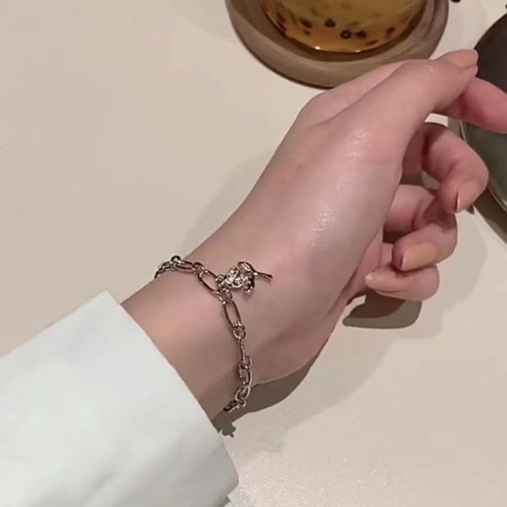 Lắc tay kim loại mặt hình hoa hồng thời trang cho nữ