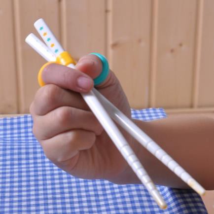 Đũa tập gắp xỏ ngón Seria - Nội địa Nhật Hàng hot