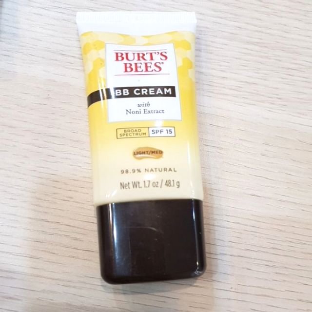 Kem nền burt's bees mỹ