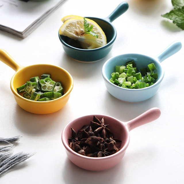 Đĩa đựng nước sốt bằng gốm cỡ nhỏ có tay cầm