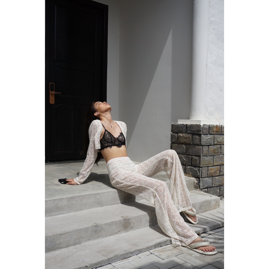Quần ren đan lưới phong cách Boho có lớp lót bên trong, là min - CROCHET PANTS