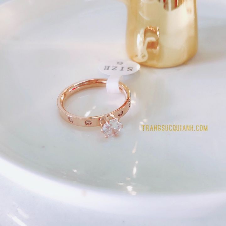 Nhẫn Titan Đính Hột Đá Lớn Sang Chảnh