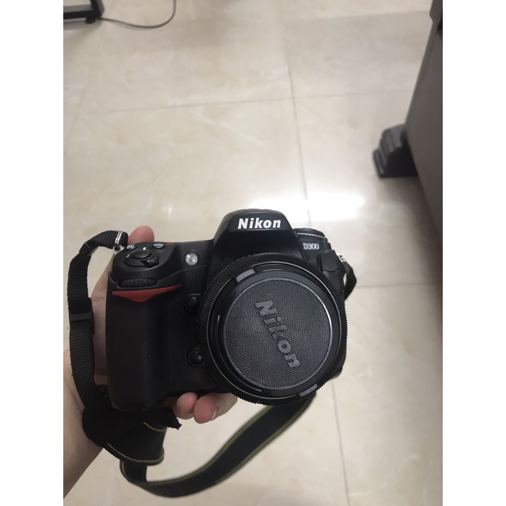 Nikon D300 - Máy Ảnh DSLR APS-C 12.3MP, Màn Hình 3" 920K Đô, AF 51 Điểm, ISO 100-6400