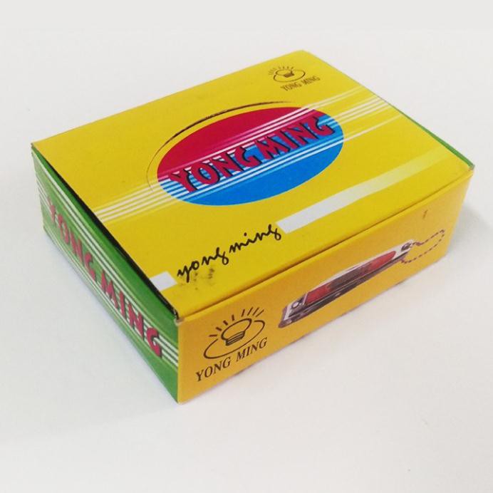 Hộp 12 bấm móng tay