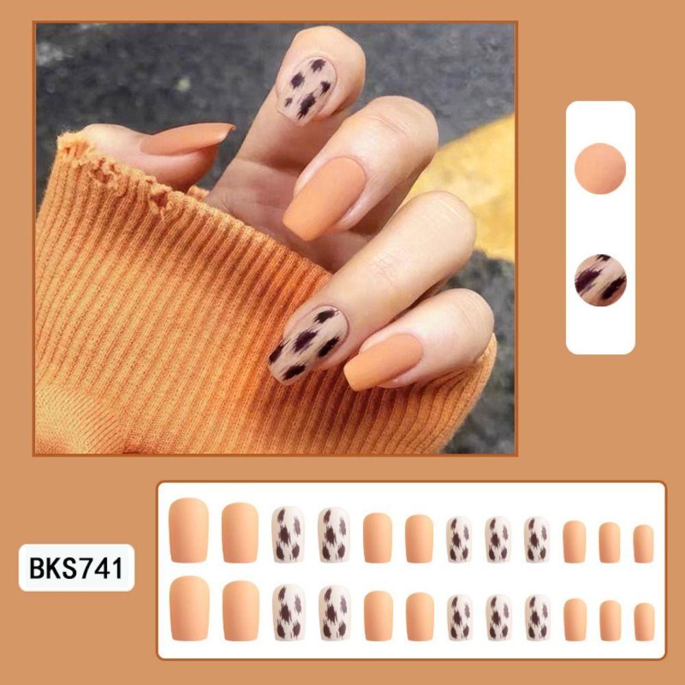 Bộ 24 Móng Tay Giả Họa Tiết Da Báo / Đám Mây Thời Trang Mùa Đông Ấn Tượng