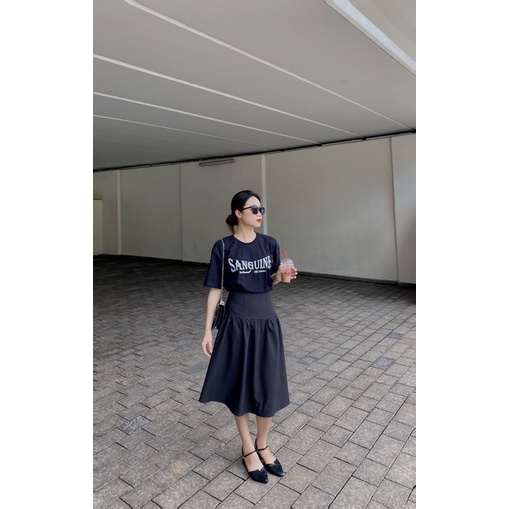 Áo thun tay lỡ Sanguine cotton 2 chiều unisex, tay ngắn 2 màu trắng đen, phong cách đường phố (Ảnh thật)