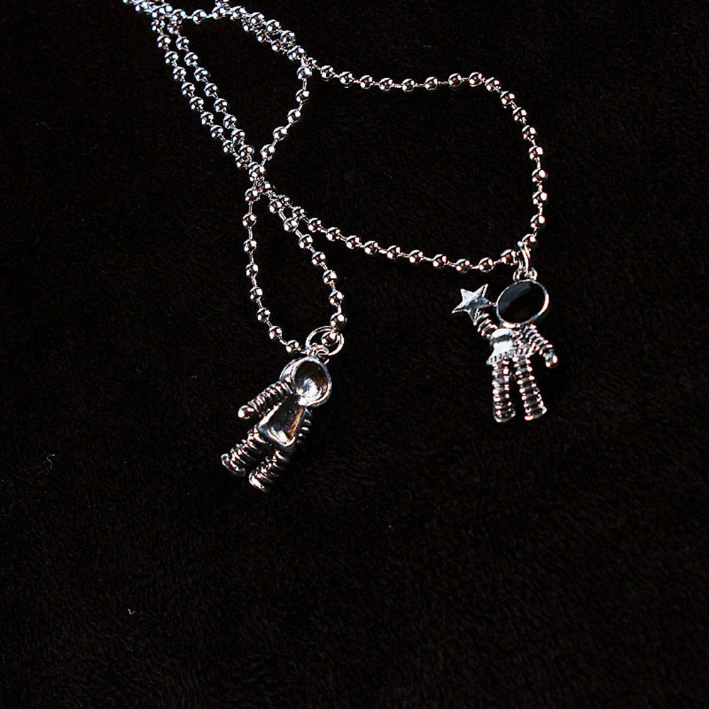 Vòng Cổ Gắn Mặt Hình Phi Hành Gia Cá Tính Độc Đáo Phong Cách Hip-Hop