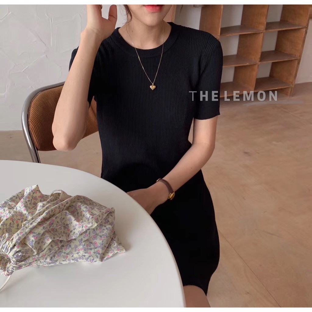 Váy ngắn len tăm chữ A, váy liền cổ tròn tay lỡ dài ngang gối chất đẹp co dãn tốt.