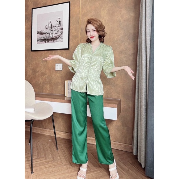 Set lam satin cổ V tay phồng xẻ tà xinh xắn, Set lam đi chùa đi lễ L3
