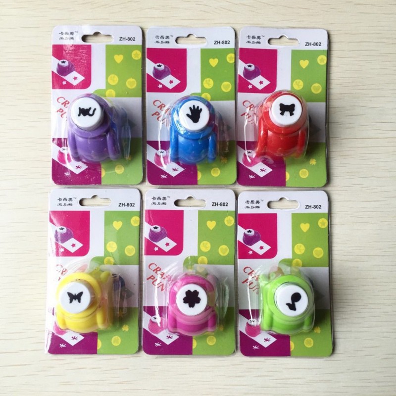 Dụng cụ bấm cắt giấy hình hoa / trái tim