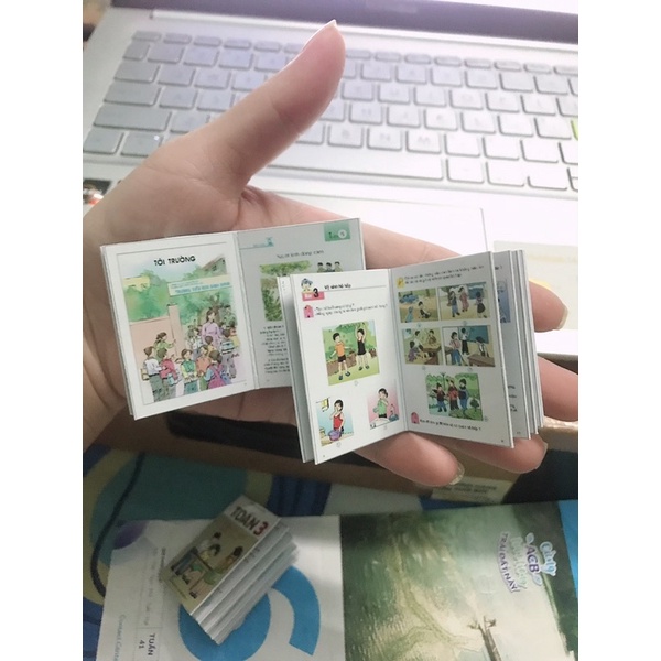 Mô hình sách mini trang trí nhà búp bê 1:12 1:8 1:6 OB11 -  lớp 3