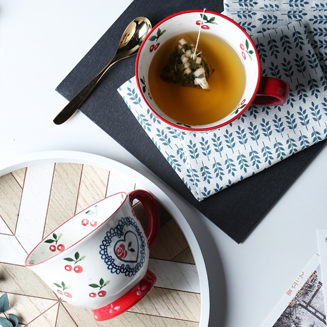 Cốc có quai cỡ lớn 350ml hoạ tiết cherry phong cách Bắc Âu (dáng loe)