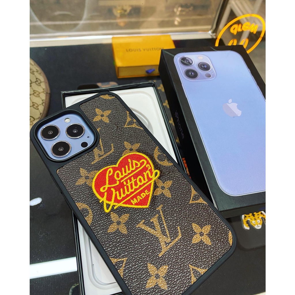 ỐP LƯNG LV MONOGRAM NIGO HEART cho các dòng máy 13Pro 13Promax 13