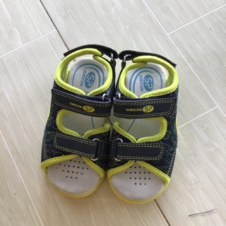 Giày xuất cho bé geox made in combodia size 20,24,25,26,27