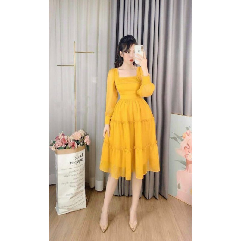 Đầm xòe phối ren tay dài cổ vuông thanh lịch