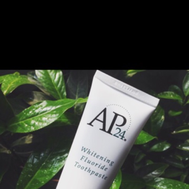Kem đánh răng NUSKIN AP24 trắng sáng