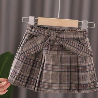 Chân váy xếp li bé gái