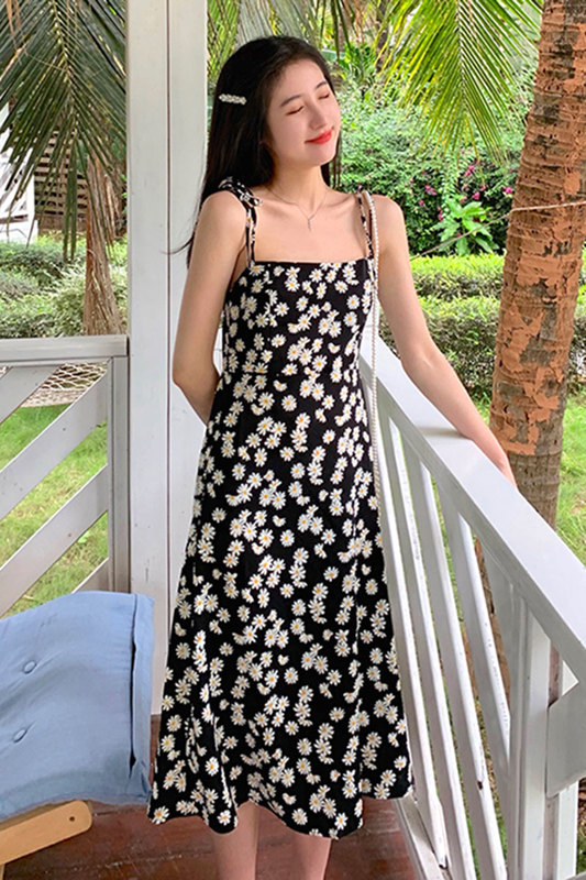 Đầm nữ tiểu thư dáng dài ngắn 2021, Váy hai dây nữ hoa nhí màu đen đi biển sang chảnh thời trang hàn quốc du lịch | BigBuy360 - bigbuy360.vn