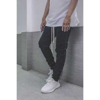 M5 track denim all black