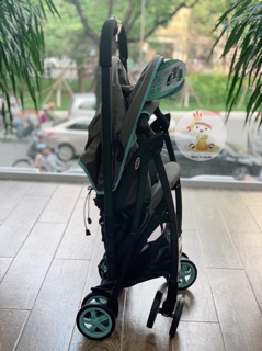 Xe đẩy Aprica Karoon