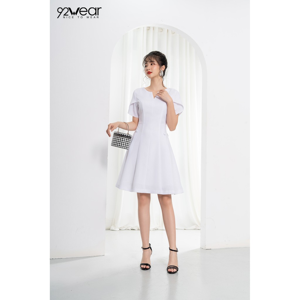 Đầm công sở dáng xòe cổ xẻ chữ V DEW0729 92WEAR | BigBuy360 - bigbuy360.vn