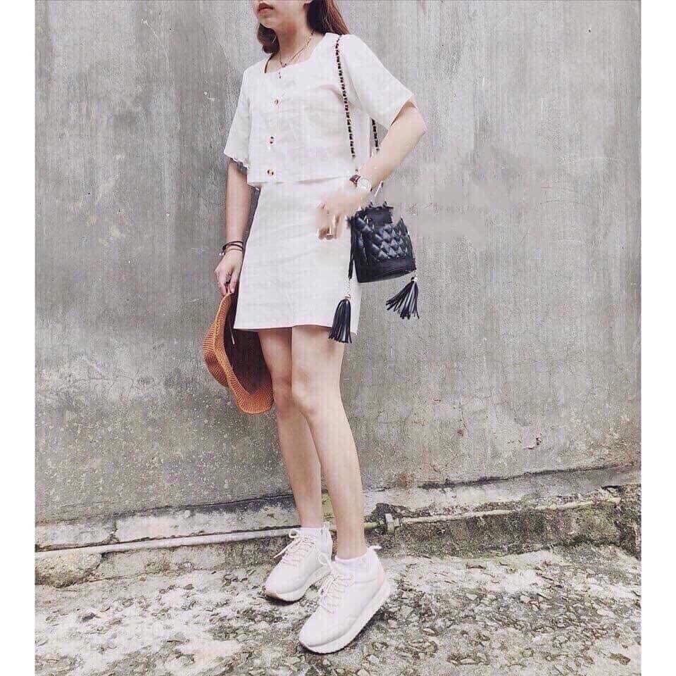 SET Trắng Cổ Vuông Nút+Chân Váy | BigBuy360 - bigbuy360.vn