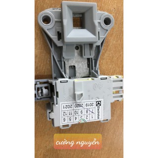 Công tắc khóa cửa Máy Giặt Electrolux 3 chân 19032