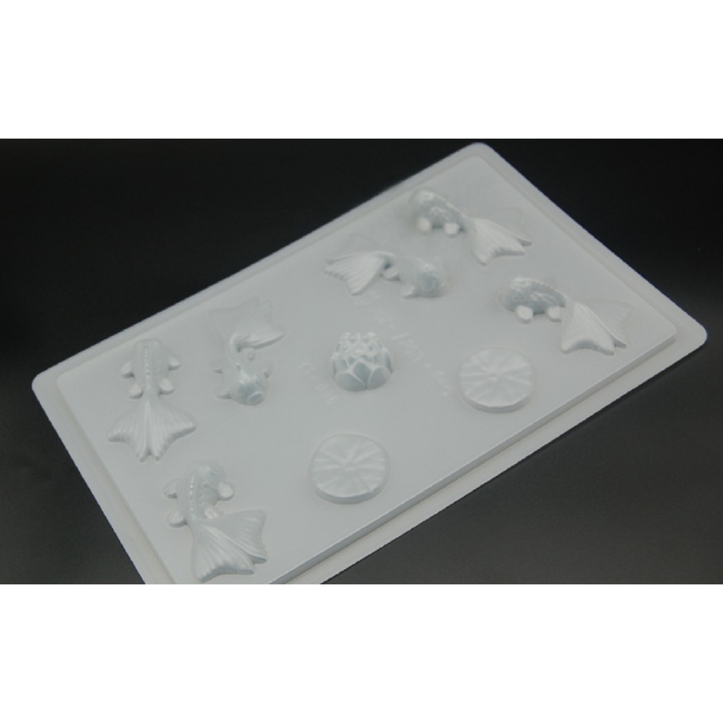 Khuôn hình 6 con cá vàng và hoa, lá Sen.