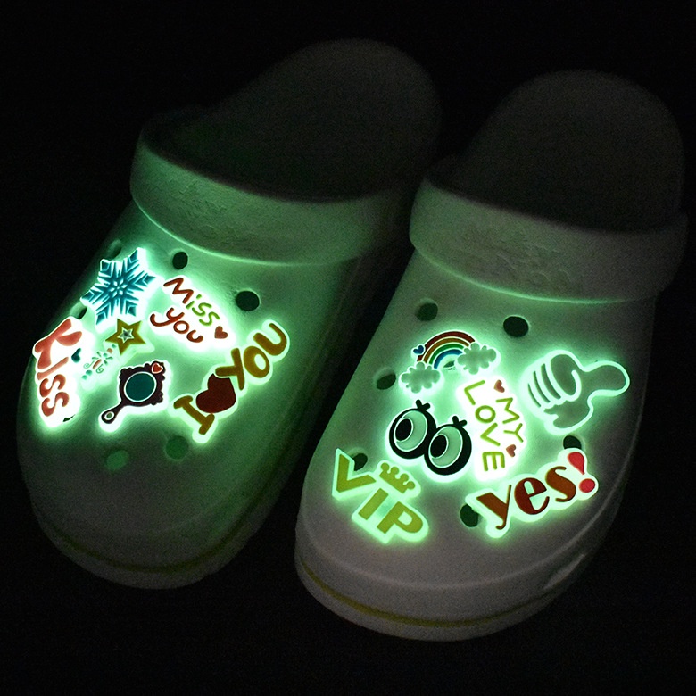 Thời trang Crocs Jibbitz Phụ kiện Sáng tạo "Luminous HI Hell" Thẻ Giày Cử chỉ Giày DIY Quyến rũ