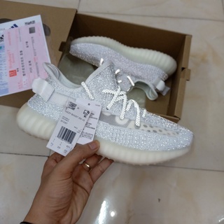 Giày Thể Thao Yeezy 350V2 Trắng Phản Quang Đế Boost Cao Cấp