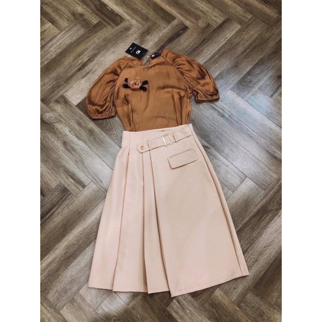 {GIÁ TẠI XƯỞNG} Chân Váy xếp ly đai chữ nhậtiêu Xinh 2 màu đen/ kem | BigBuy360 - bigbuy360.vn