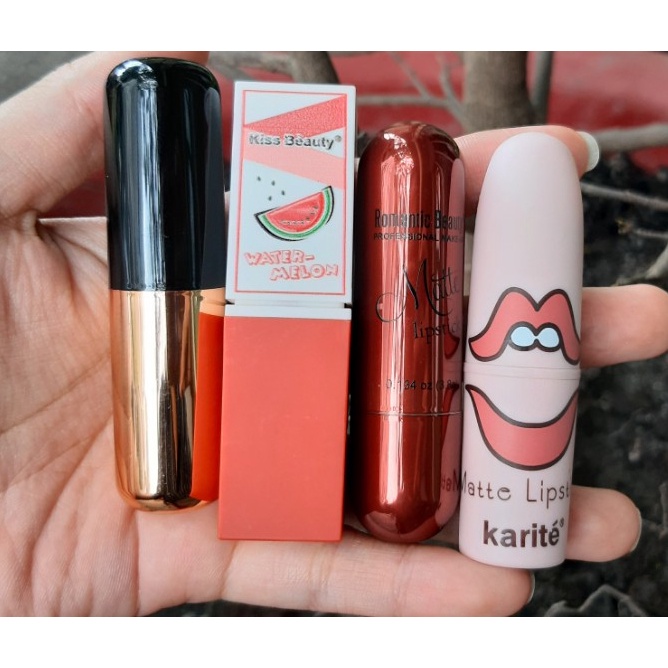 SALE SALE ĐẶC BIỆT XẢ SON KEM - THỎI - LUÔN CẢ DƯỠNG GIÁ ĐẶC BIỆT ƯU ĐÃI SỐ LƯỢNG CÓ HẠN NHA