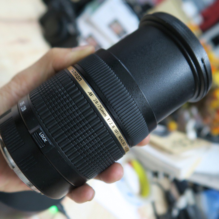 Ống kính Tamron 28-75 f2.8 dùng cho máy Canon FF và Crop