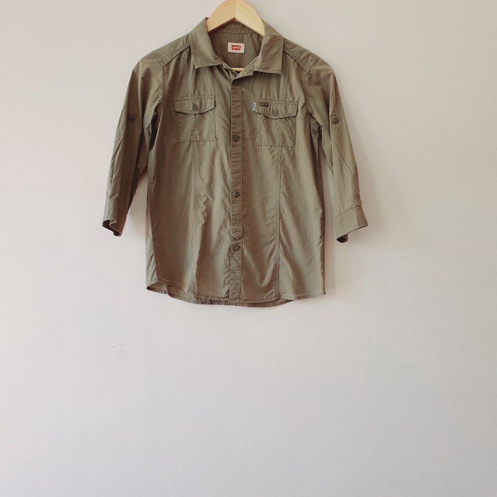 Áo sơ mi xanh rêu vintage hiệu Levis Made in Korea - em và nắng