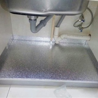 Cuộn giấy bạc dán bếp cách nhiệt khổ 60x300cm