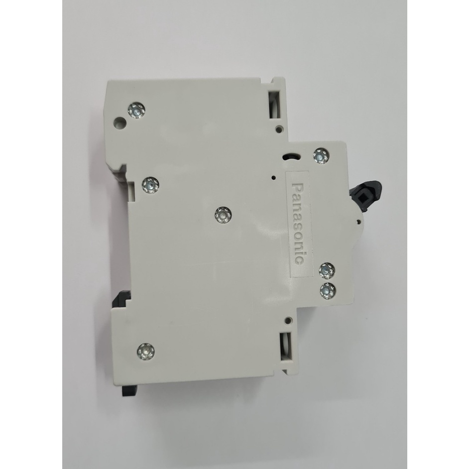 Aptomat Panasonic 32A 2P/220V AC