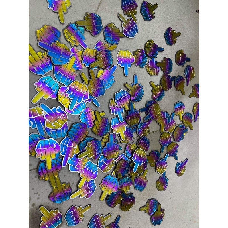 Tem titan hình ngón tay giữa , ngón F trang trí xe gắn máy có sẵn keo 3M