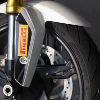 Lốp Pirelli rosso sport vành 17