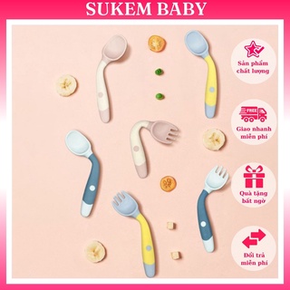 Thìa dĩa uốn cong cho bé tập xúc hình cá heo xinh xắn chính hãng