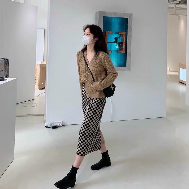 Chân váy len size S thanh lý
