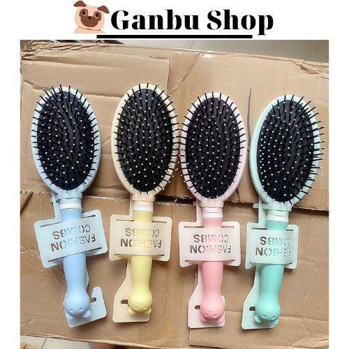 Lược Gai Giúp Massage, Gỡ Tóc Rối Cán Cầm Và Đầu Chải Nhiều Màu Đa Dạng Combs Fashion 6677 VC