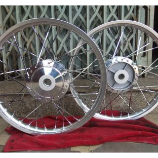 Cặp đùm wave , dream trọn bộ 2 bánh rút sẳn