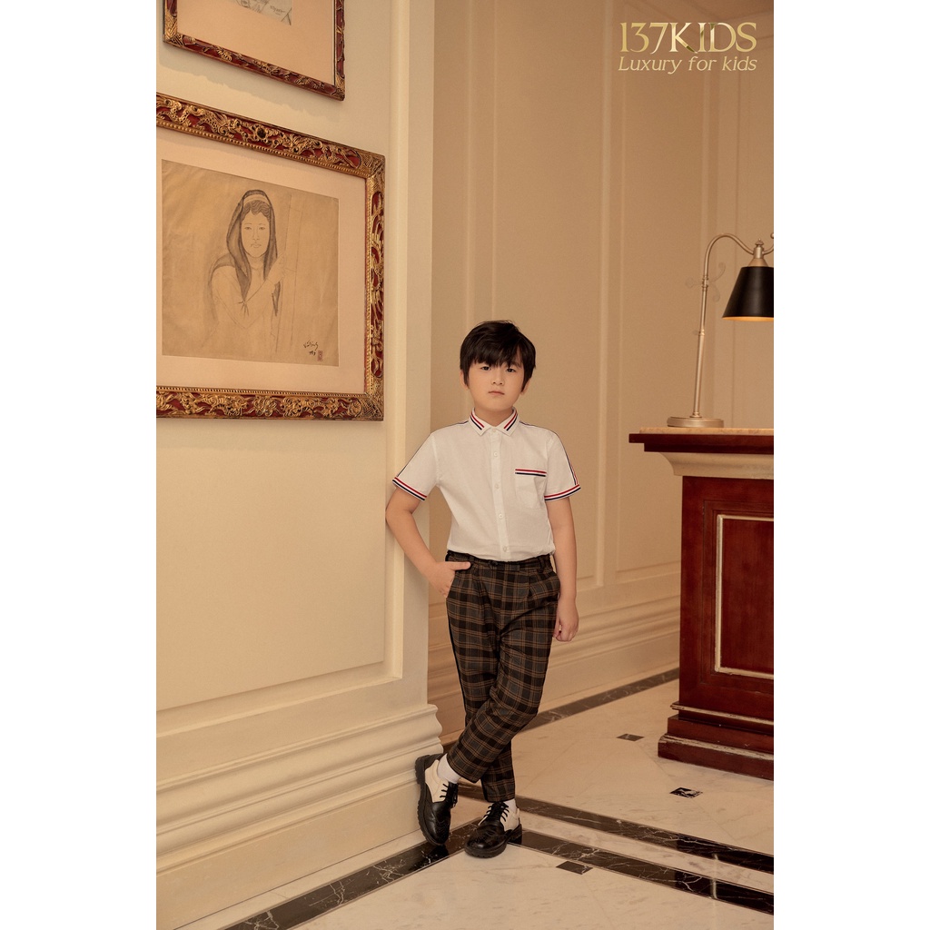 Áo sơ mi trắng cộc tay bé trai 137Kids thiết kế sọc chéo vải cotton thấm hút mồ hôi tốt