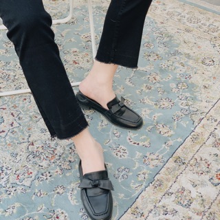 6908 jeans đen hoạ tiết gấu