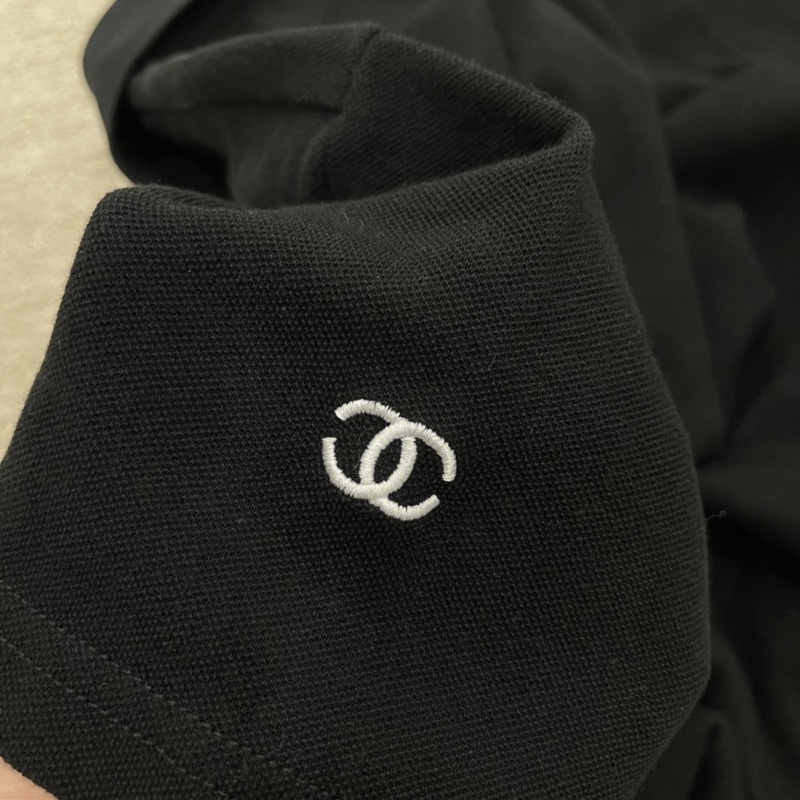 Áo polo Chanel size M sửa lại thành size S