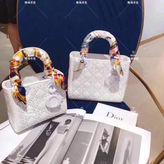 Túi đeo chéo dáng hộp