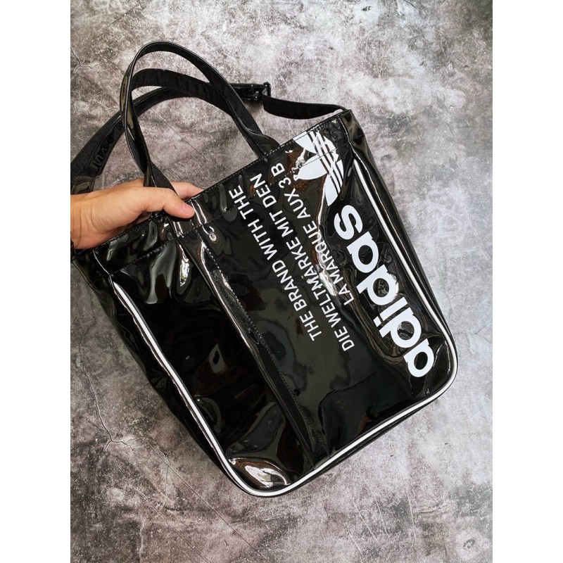 Túi shopper đen chữ trắng