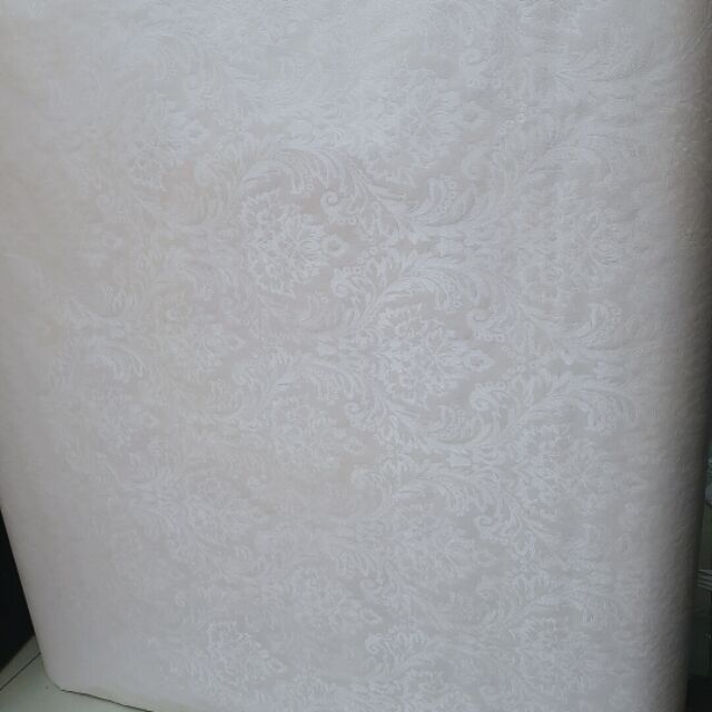 Giấy dán tường hoa văn châu âu trắng sang trọng khổ 60cm