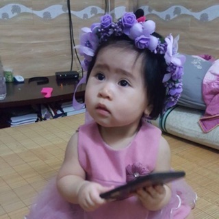 Vòng hoa đội đầu